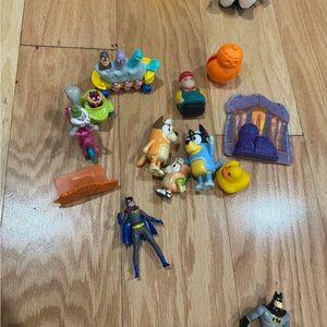 Colorful Kids Toy Figurine Set